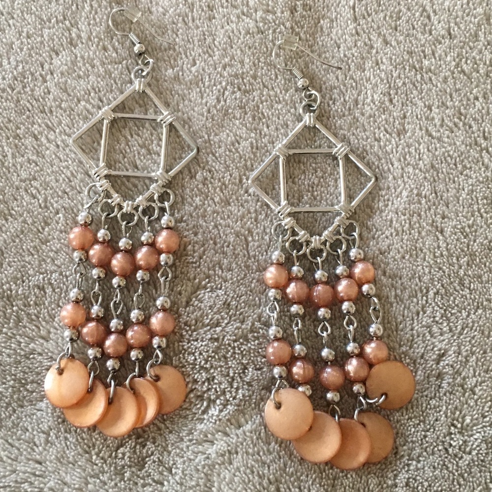 NEVER WORN- Beautiful Orange and Tan Earrings
